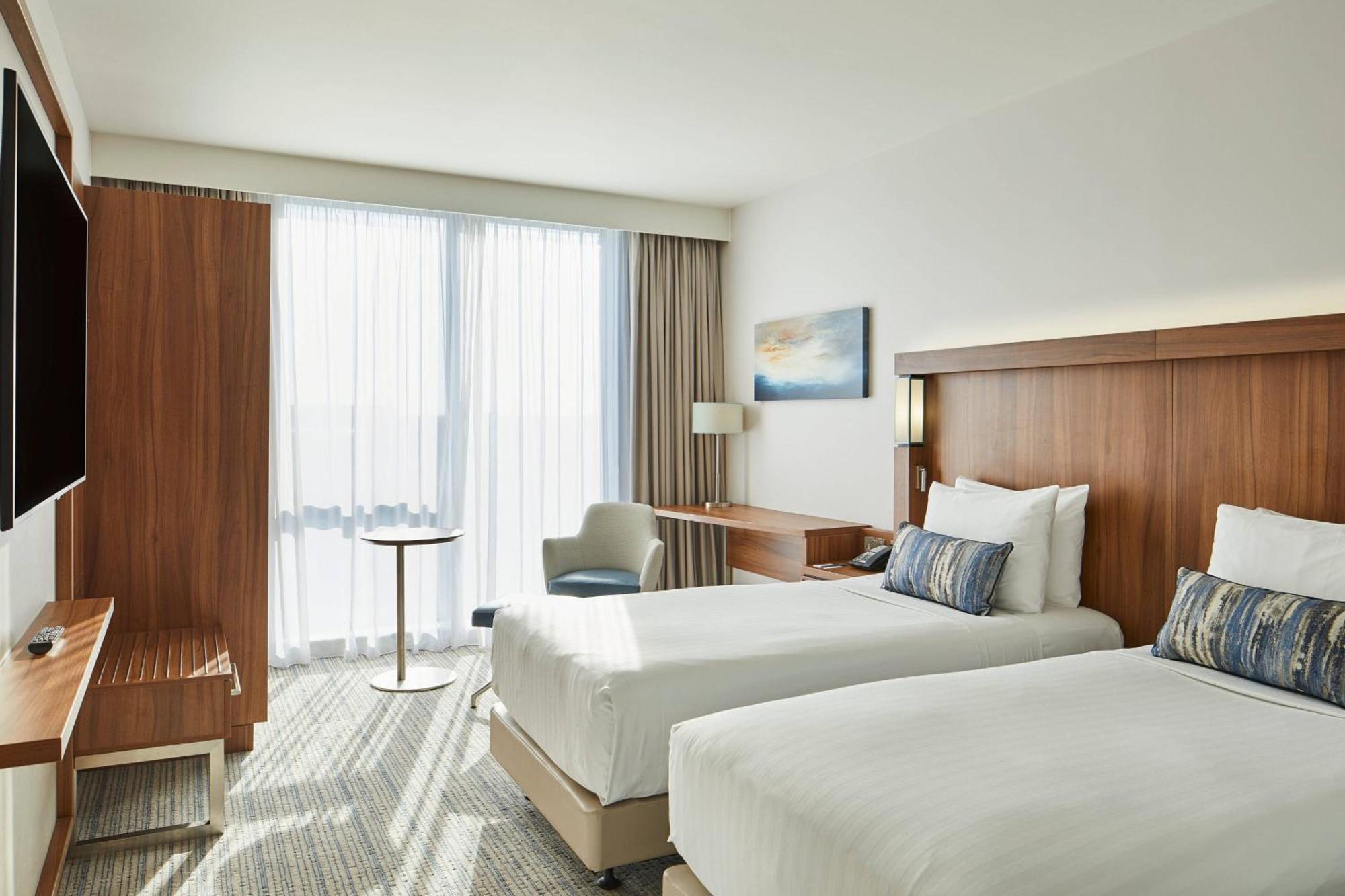 Courtyard By Marriott London Heathrow Airport Hotel Harlington  Exterior foto
